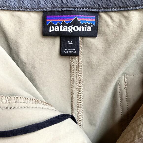 Patagonia Mens Khaki Tan Nylon Outdoor Shorts size 34 - Picture 3 of 7